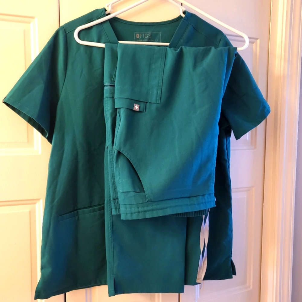 Figs Hunter Green Scrub Set L